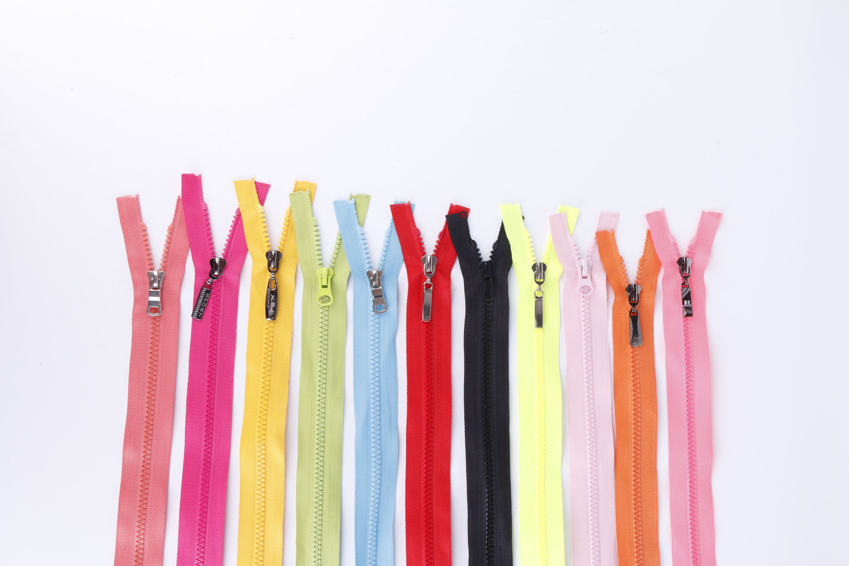 zipper factory wholesale no. 5 resin zipper front placket zipper various colors can be customized yiwu zipper