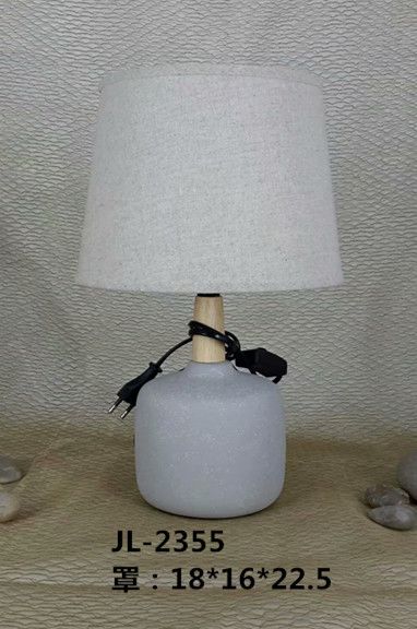 Warm Home Decorative Creative Table Lamp Bedside Lamp European Table Lamp Single Type Minimum Order Quantity 36