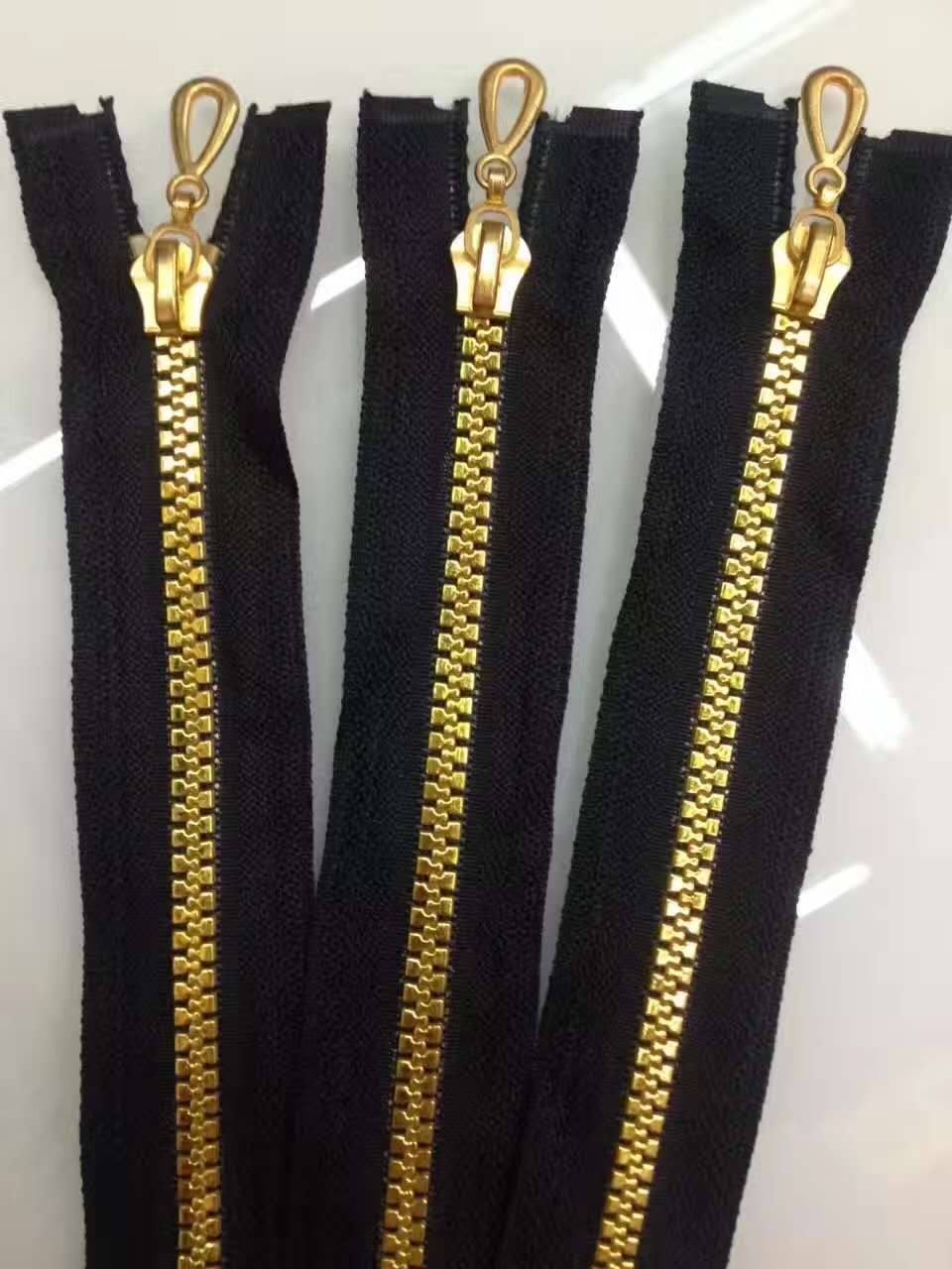 Factory Direct Sales 5# Resin Gold Tooth Black Cloth Silver Tooth Black Cloth Open/Closed Zipper