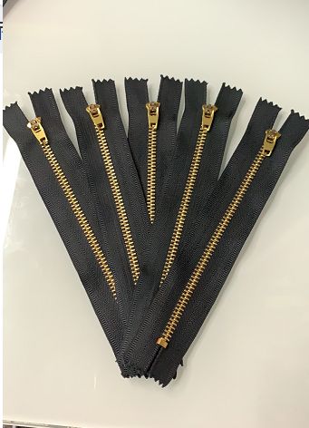 Factory Direct Sales 4# Brass Closed YG Zipper Head