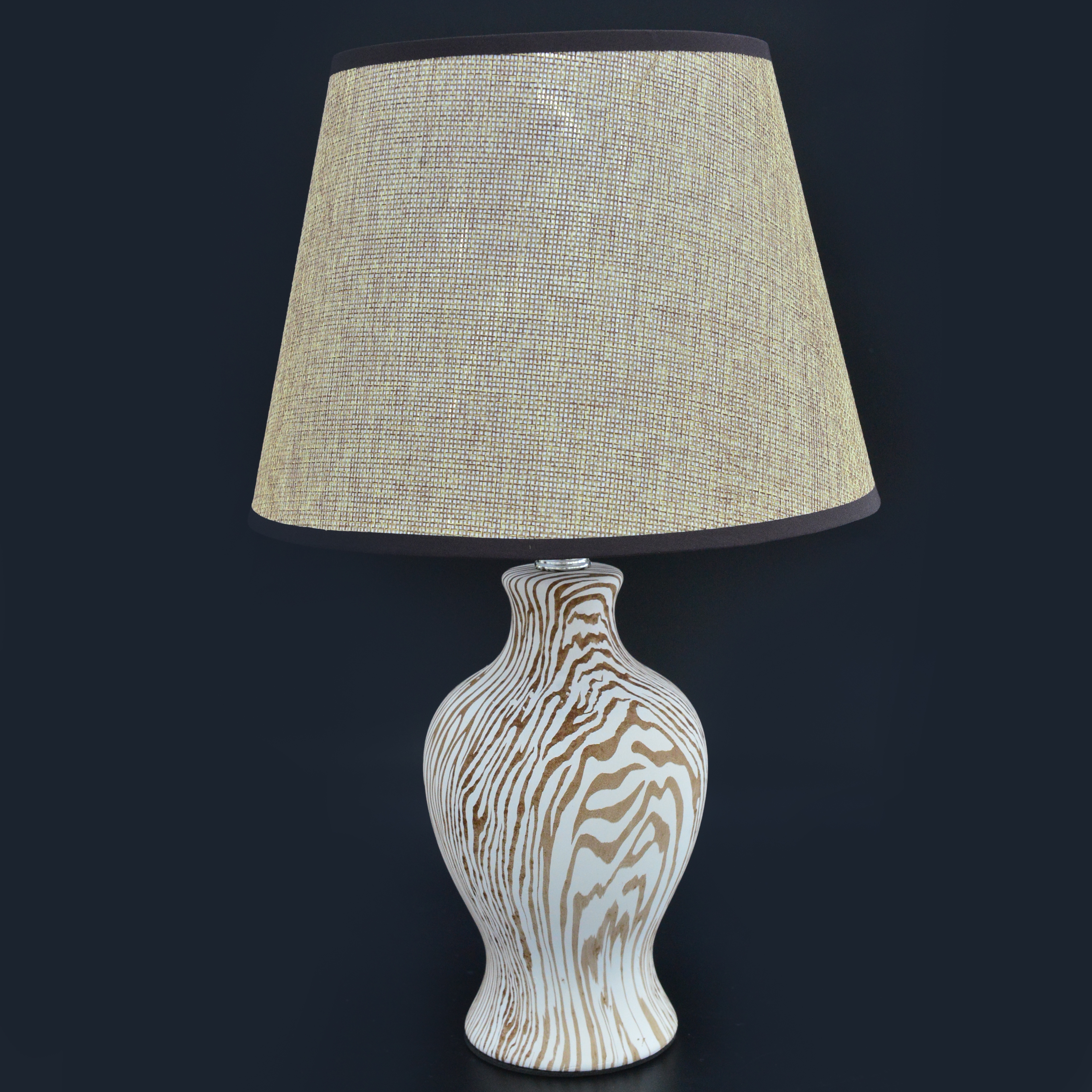 Shilian Household Ceramic Table Lamp Is Practical， Durable， Small and Exquisite