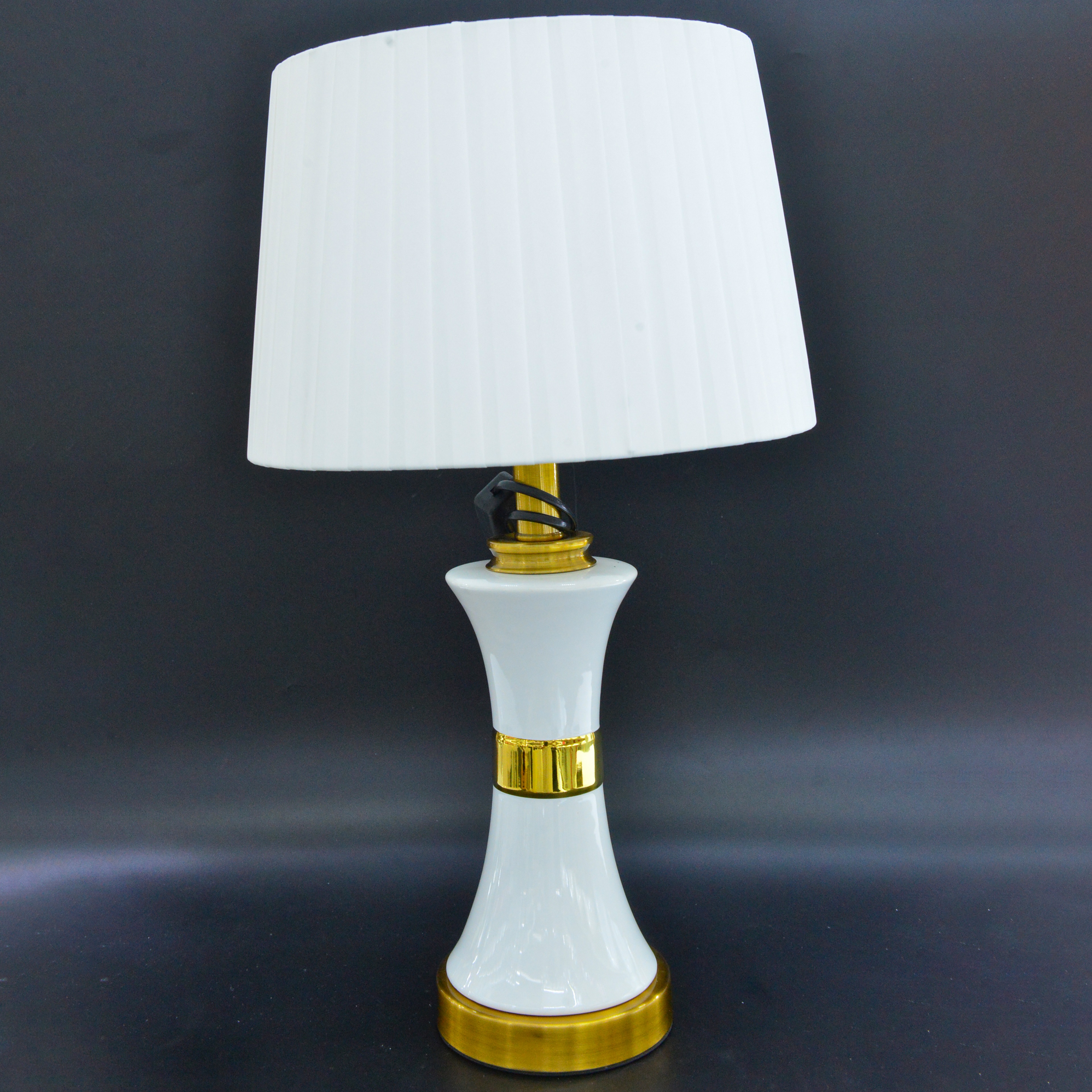 White Hourglass Style Nordic Fashion Ceramic Table Lamp with Golden Embellishment in the Middle