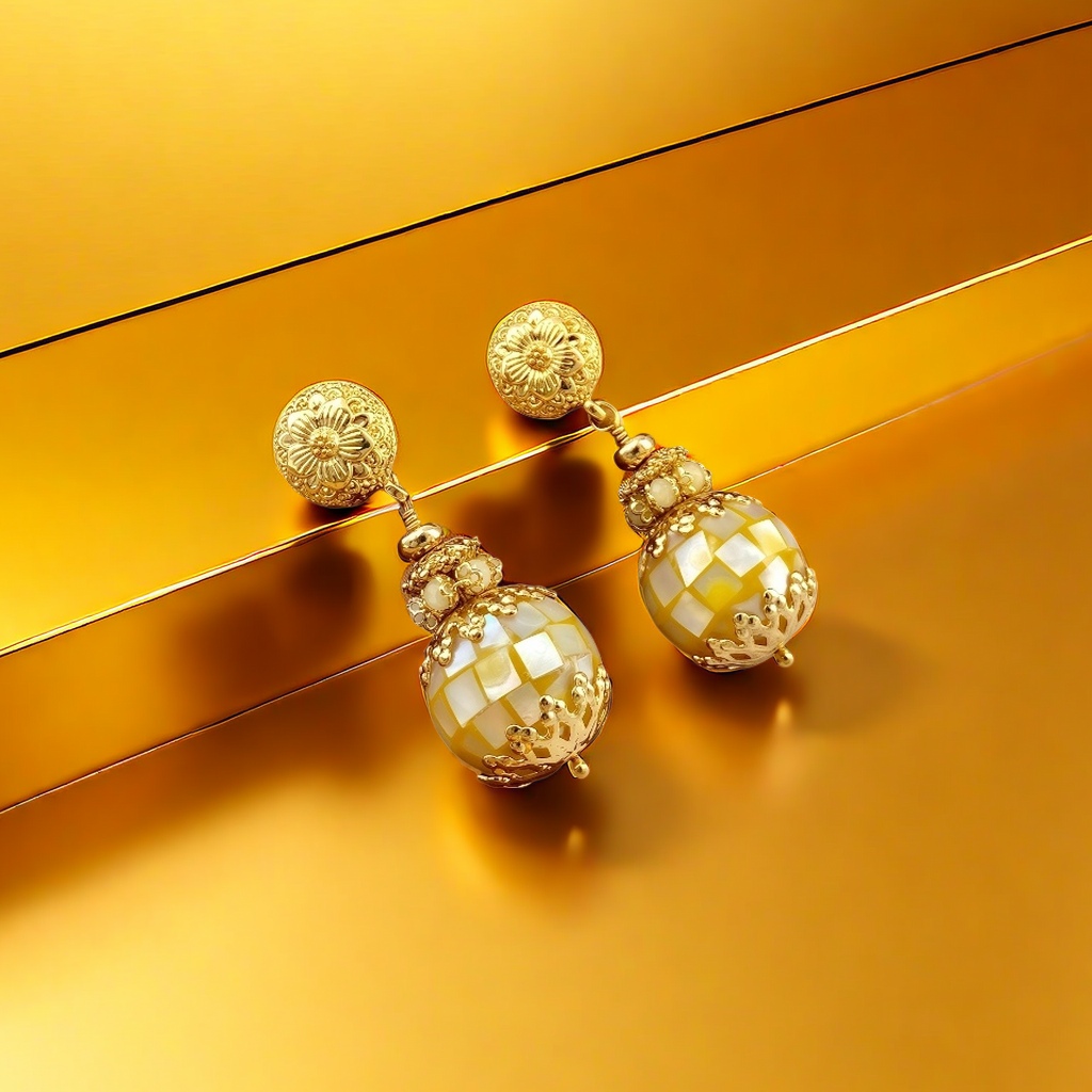 【SUGEBEINI】 Retro court style golden hollowed-out carved earrings, natural shell patchwork checkered spherical earrings, light luxury and niche design sense earrings, Baroque style ZEH00001 Specification image