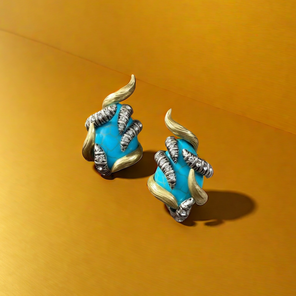 【SUGEBEINI】 Retro punk-style turquoise earrings with diamond-encrusted metal claw-shaped design, niche, light luxury, artistic and personalized stud earrings ZEH00045 details Picture