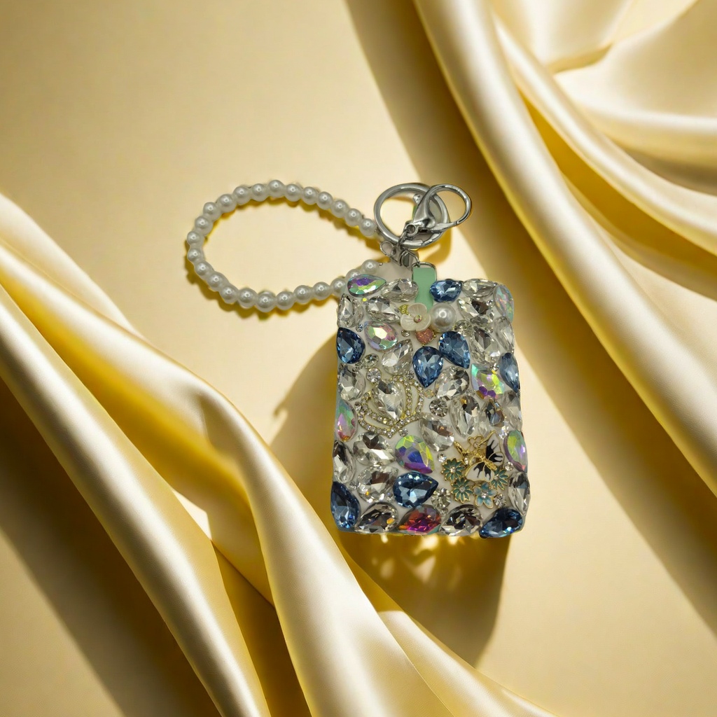 Sanrio phone case luxurious decoration, crossbody chain, coconut shell handicraft, small shoulder bag, plush, fashionable and versatile details Picture