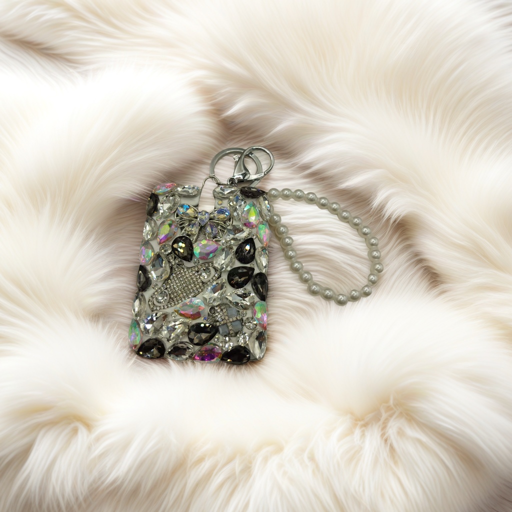 时尚镶钻手机座防摔支架多功能创意支撑架适用各种手机型号

或者

镶钻手机壳个性防摔支架多功能手机座时尚潮流配件适用多款型号