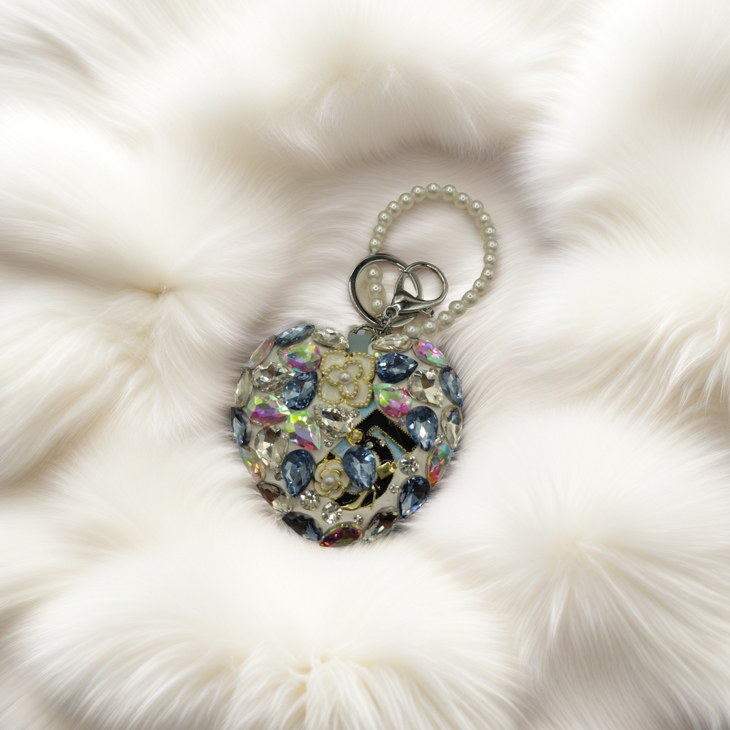 Heart-shaped pendant decoration products, personalized pendants, creative pendants, home pendant decoration items, pendant accessories details Picture