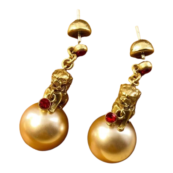 【SUGEBEINI】 Golden Auspicious Beast Bead Ear studs in Court style Golden Auspicious beast ear studs ZEH00071 Application Scenario