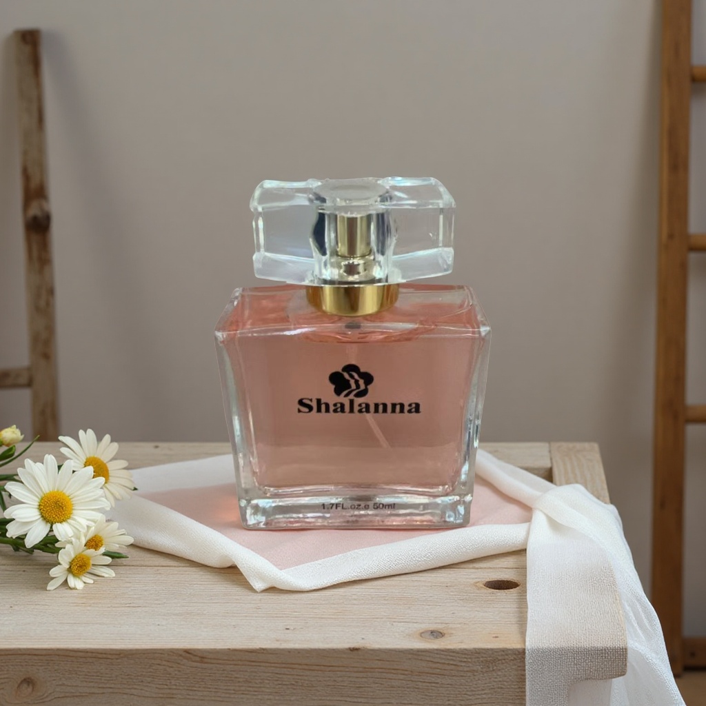 【Shalanna】 Shalanna perfume is a transparent, simple and fashionable essence perfume. It is a 1:1 perfume with a long-lasting fragrance details Picture