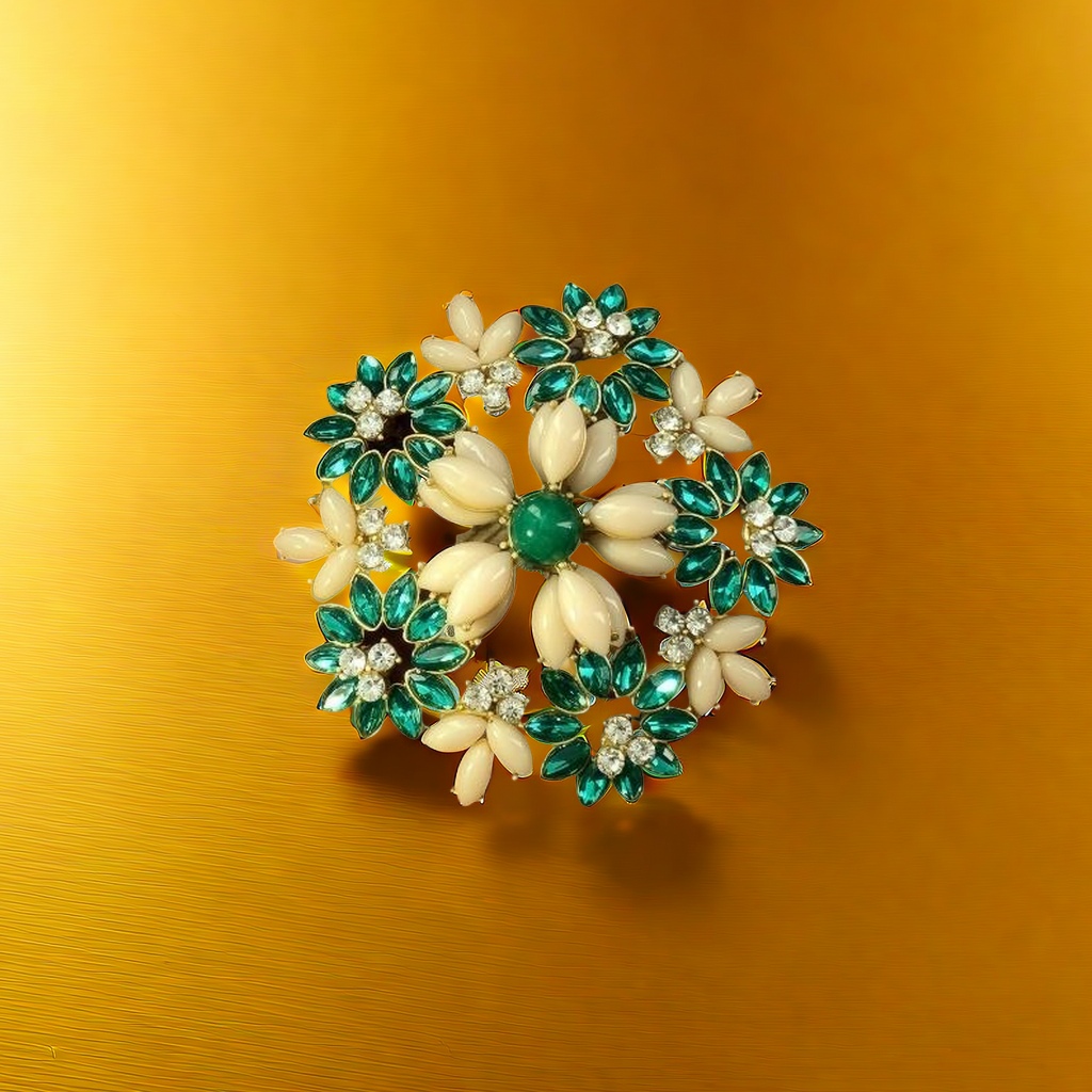 【SUGEBEINI】 Flower-shaped brooch for women, fashionable coat accessory, retro style brooch ZX00012 Specification image
