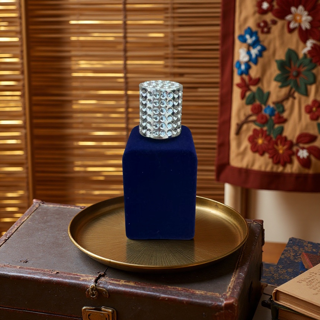 السيدة (شالانا) ذات العطور الزرقاء الجميلة Specification image