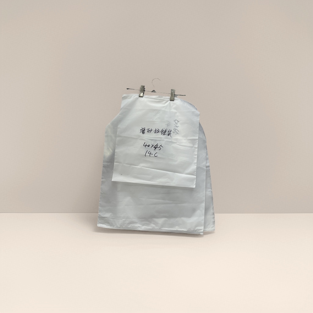 White plastic bags are reusable, eco-friendly, large-capacity shopping bags, and household storage bags Application Scenario