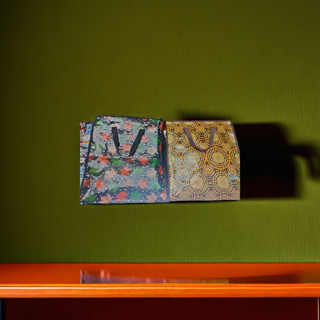 The pattern handbag is simple, environmentally friendly and reusable packaging bag. 152915718 details Picture