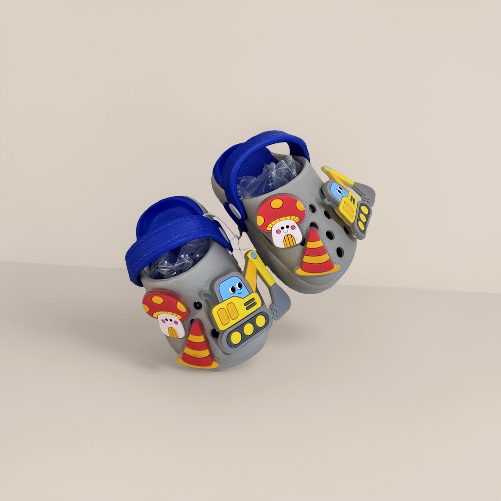 Children's anti-slip slippers, soft-soled home indoor warm thickened slippers Application Scenario