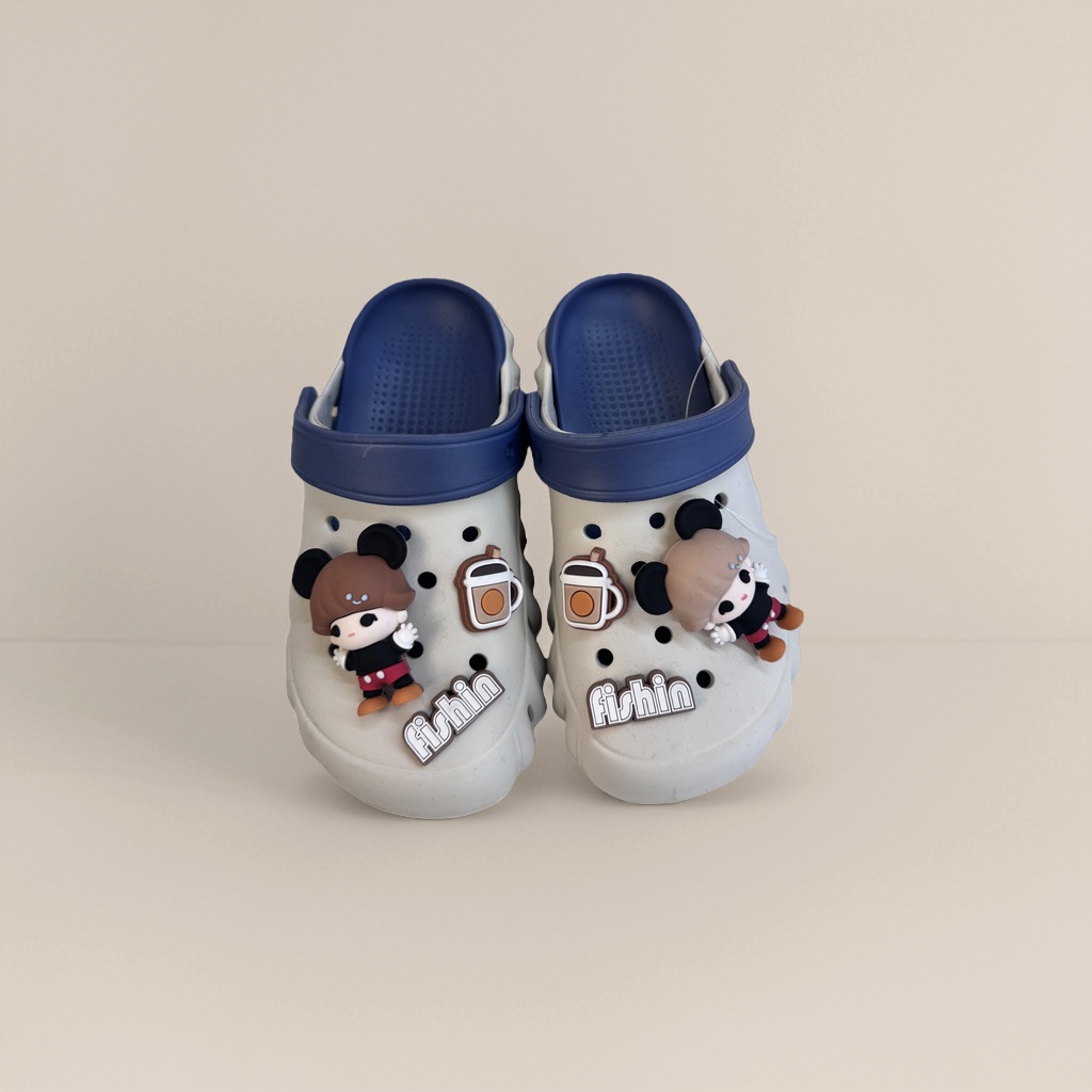 Cartoon crocs, fashionable decorative anti-slip casual shoes, breathable and comfortable home slippers Specification image
