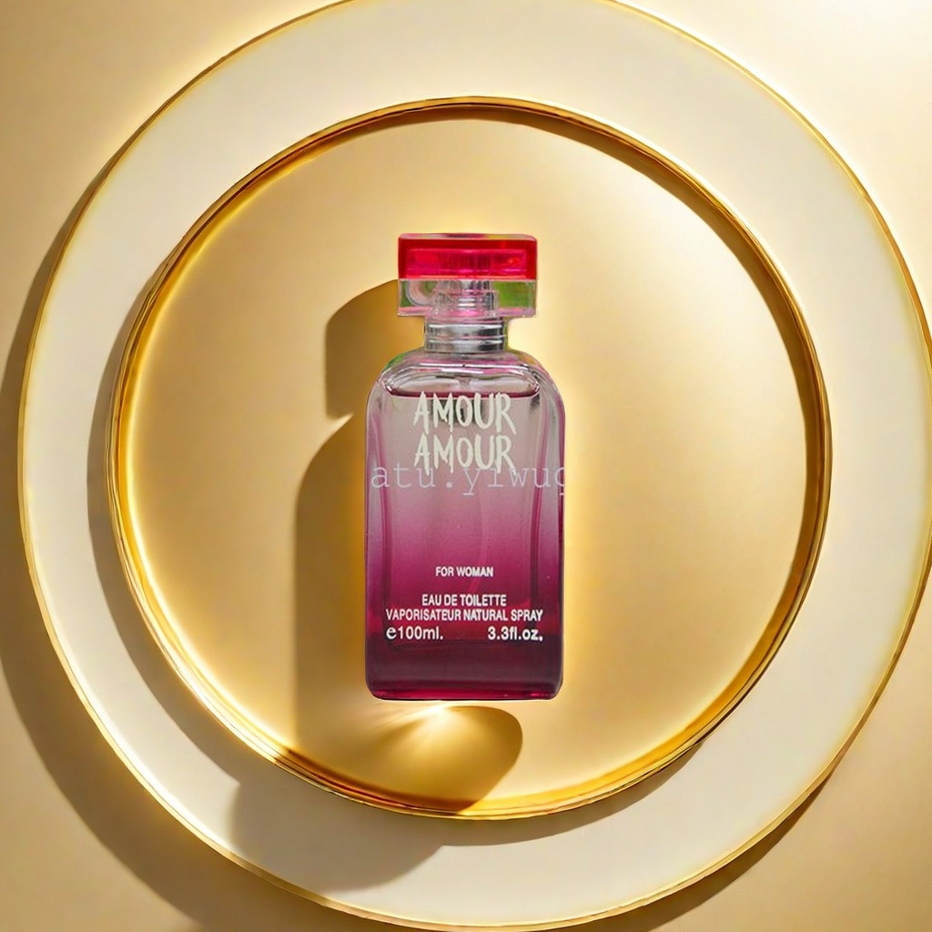 The AMOUR AMOUR perfume bottle features an elegant design and is a delicate storage bottle details Picture