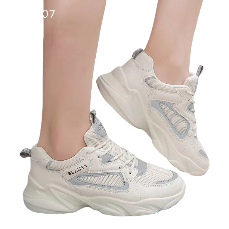أحذية رياضية خفيفة وخفيفة ضد الانزلاق Item Picture