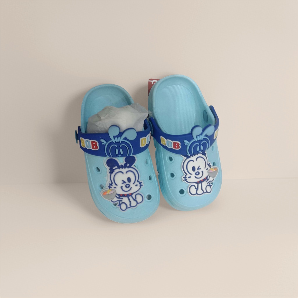 Cartoon-patterned children's slippers with soft soles and anti-slip properties for home use Specification image