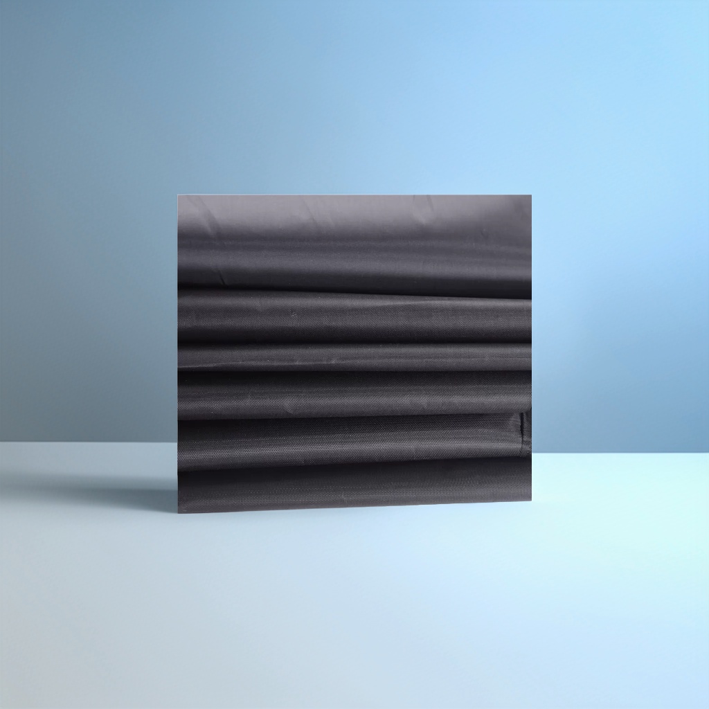 Factory direct supply of 210D polyester Oxford cloth bag fabric. The inner lining of the handbag is encrypted with waterproof silver coating Specification image