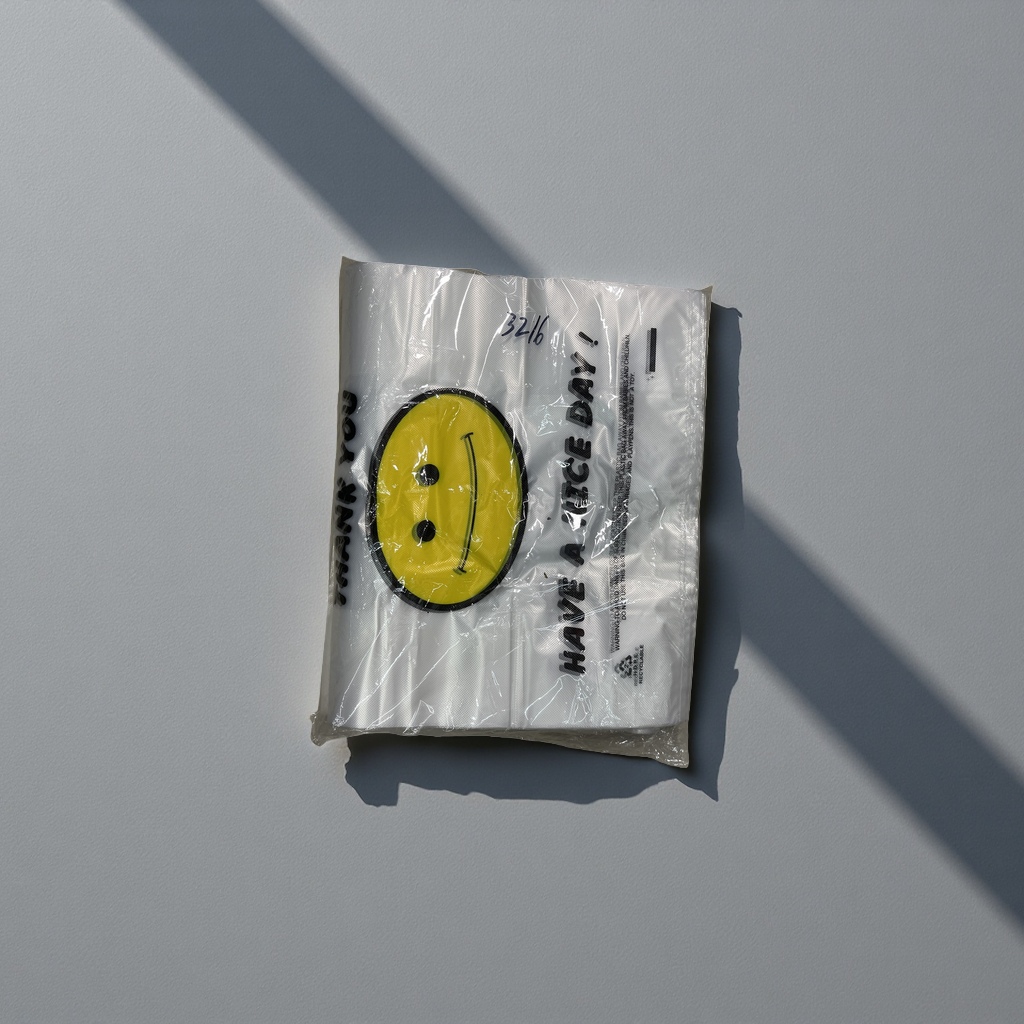 Smiling face pattern plastic bags, daily storage bags, large transparent household bags Specification image