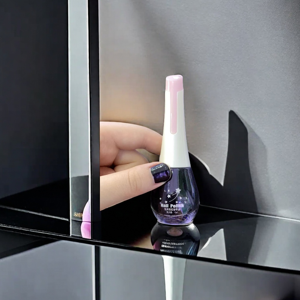 Bottled nail polish is long-lasting and does not fade. Bright nail polish, colored nail polish, nail care products details Picture