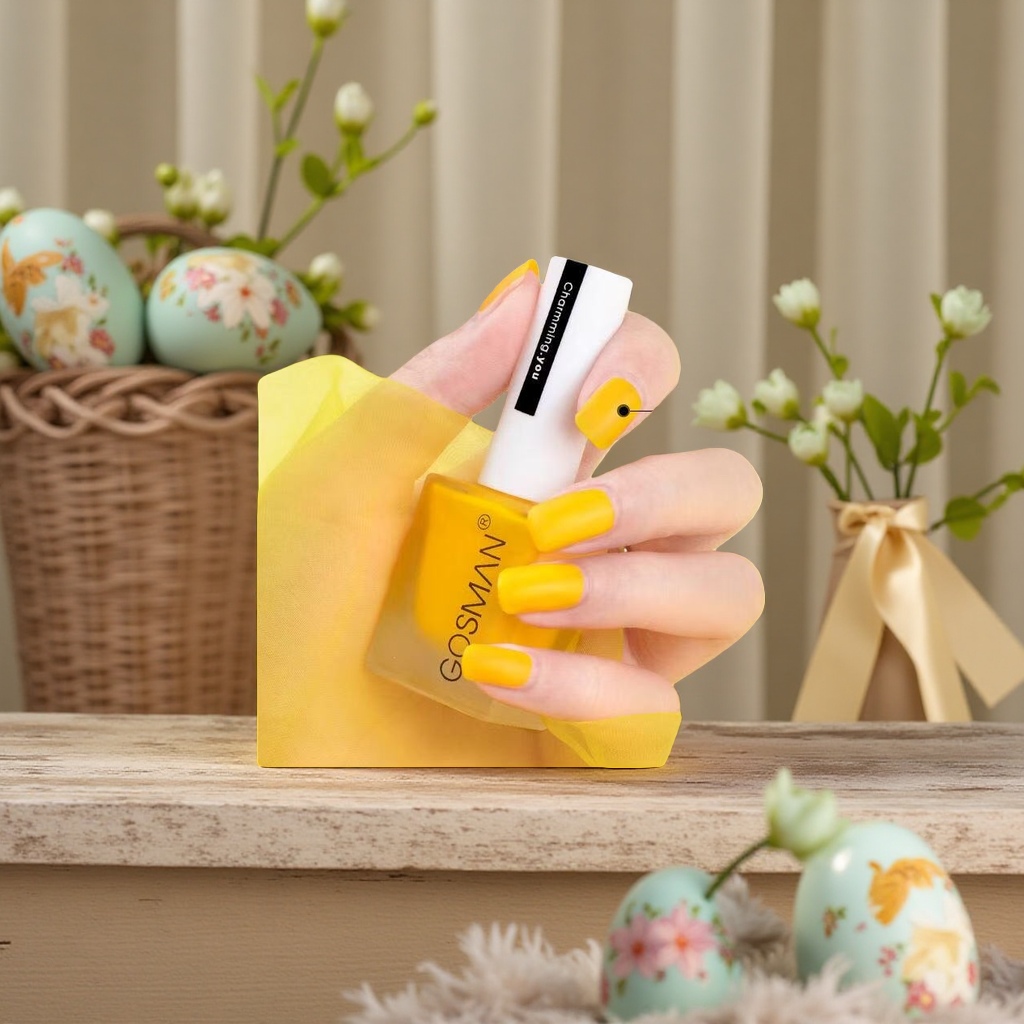 Close-up of hand nail oil: Long-lasting, non-fading, whitening, moisturizing and protecting nails details Picture