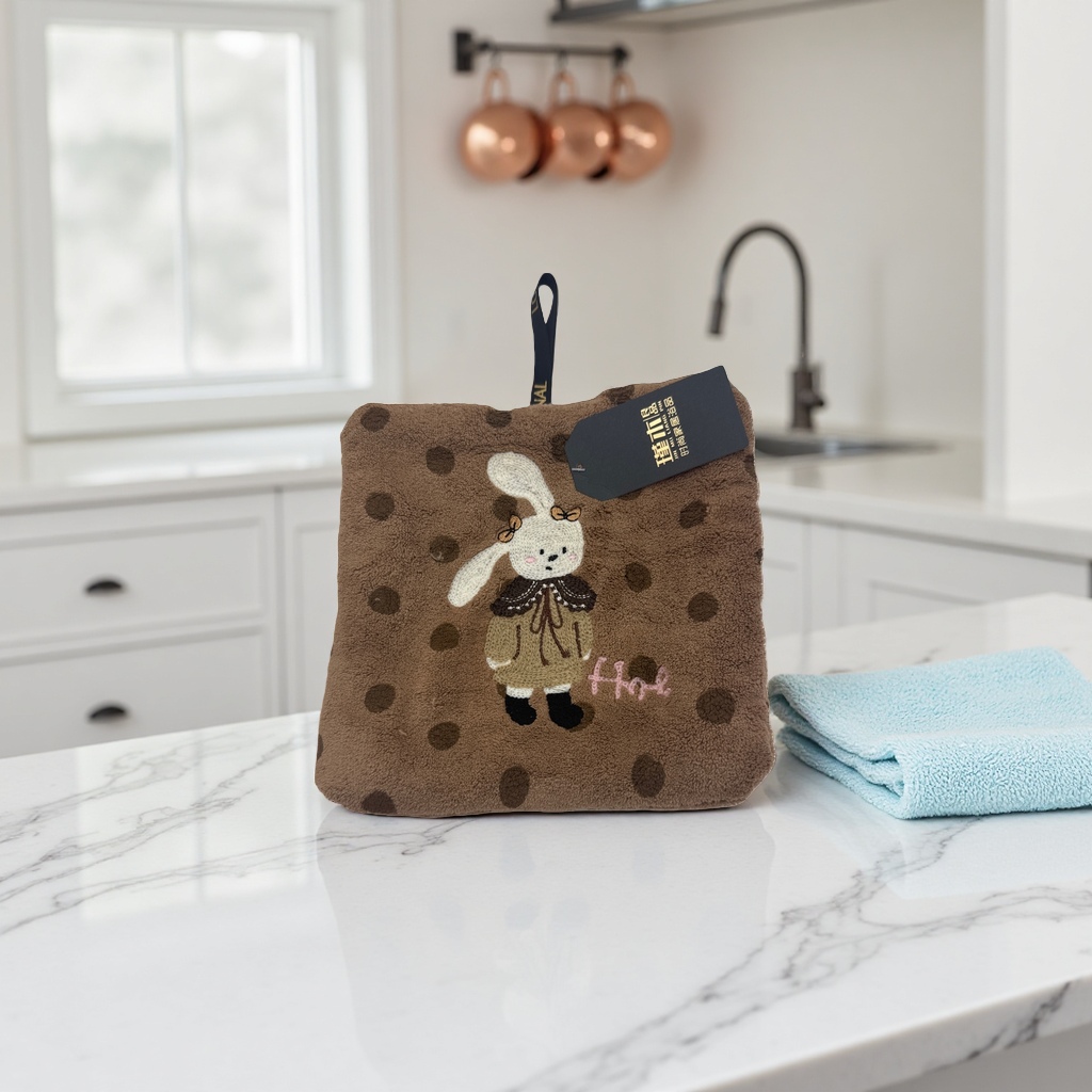 The plush fabric rabbit pattern thickened towel is soft and has good water absorption Specification image