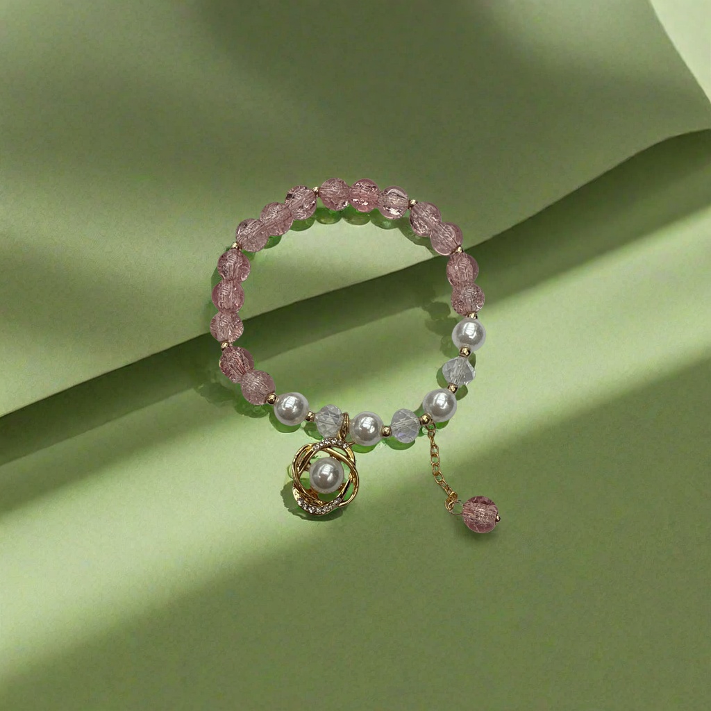 A simple and fashionable gift for girls with a pink crystal imitation pearl bracelet Application Scenario