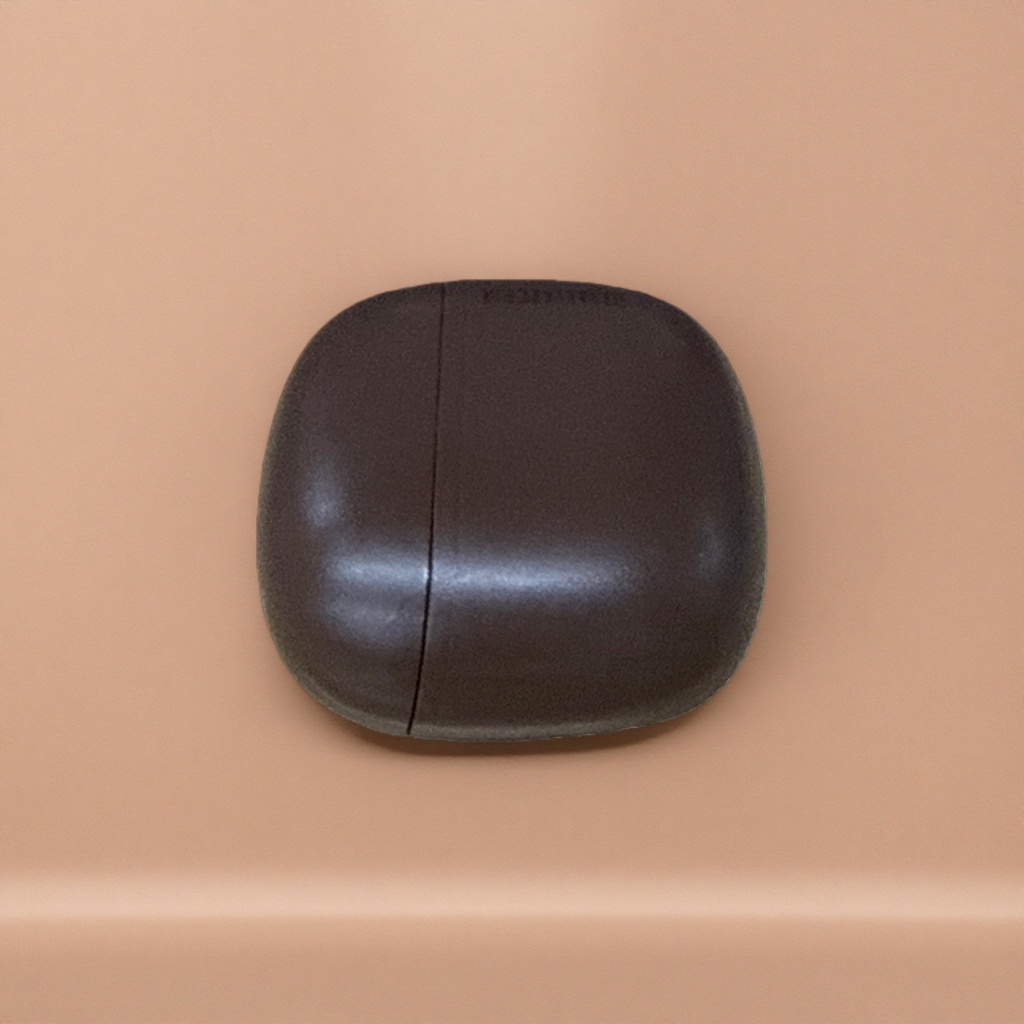 Brown headphone case dust-proof and water-proof portable storage case protective cover Application Scenario
