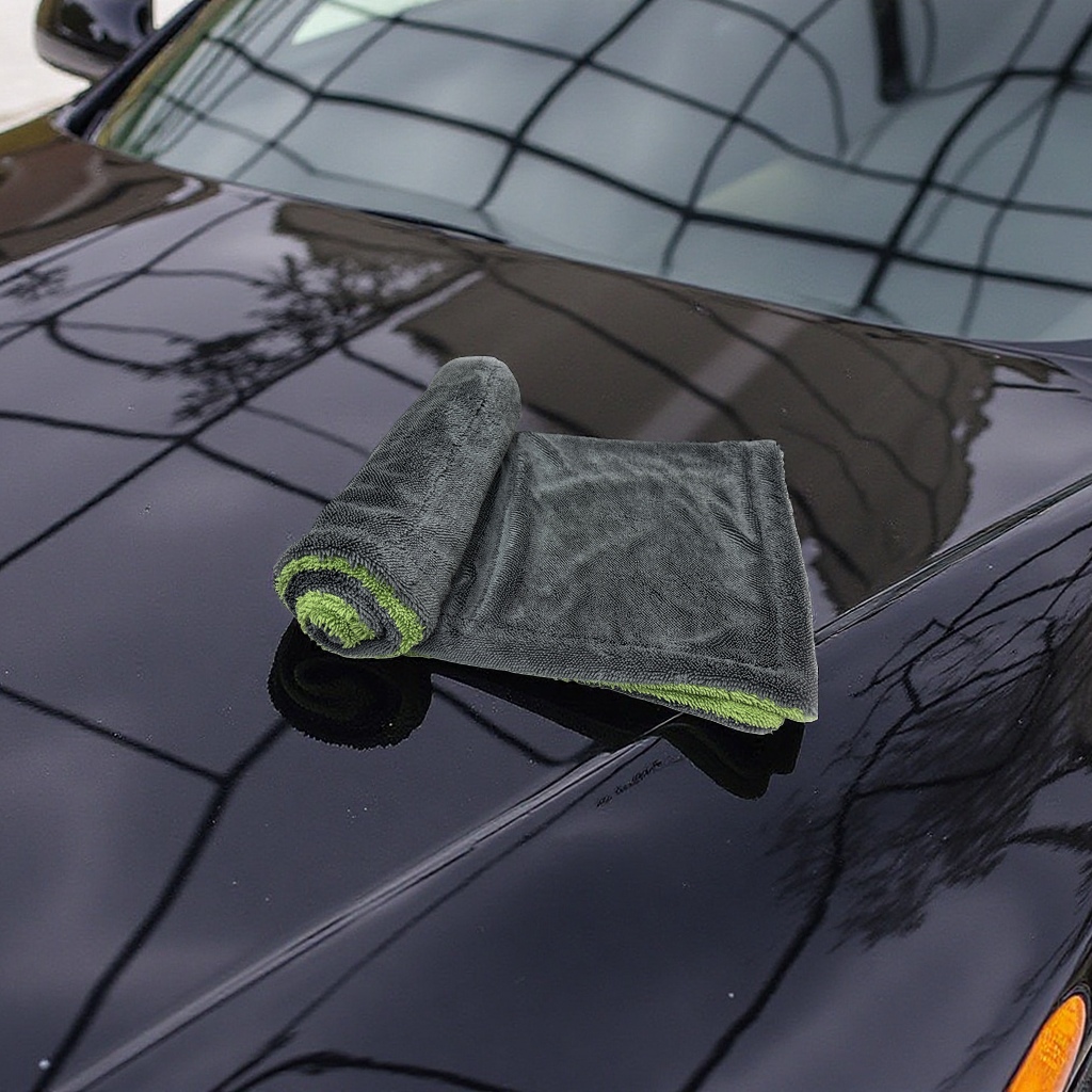 Yilusi ultra-fine fiber car wash braid towel, made of high-density ultra-fine fibers woven into a soft braid texture, has strong water absorption and retention capacity. It leaves no marks when cleaning cars, does not scratch paint, does not shed fibers or fluff, and is flexible, wear-resistant and easy to use