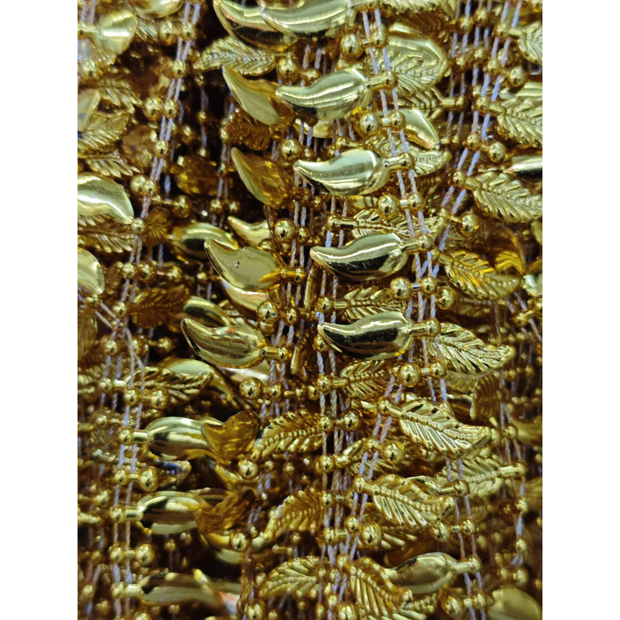 金色装饰金属珠串项链女精致优雅时尚饰品