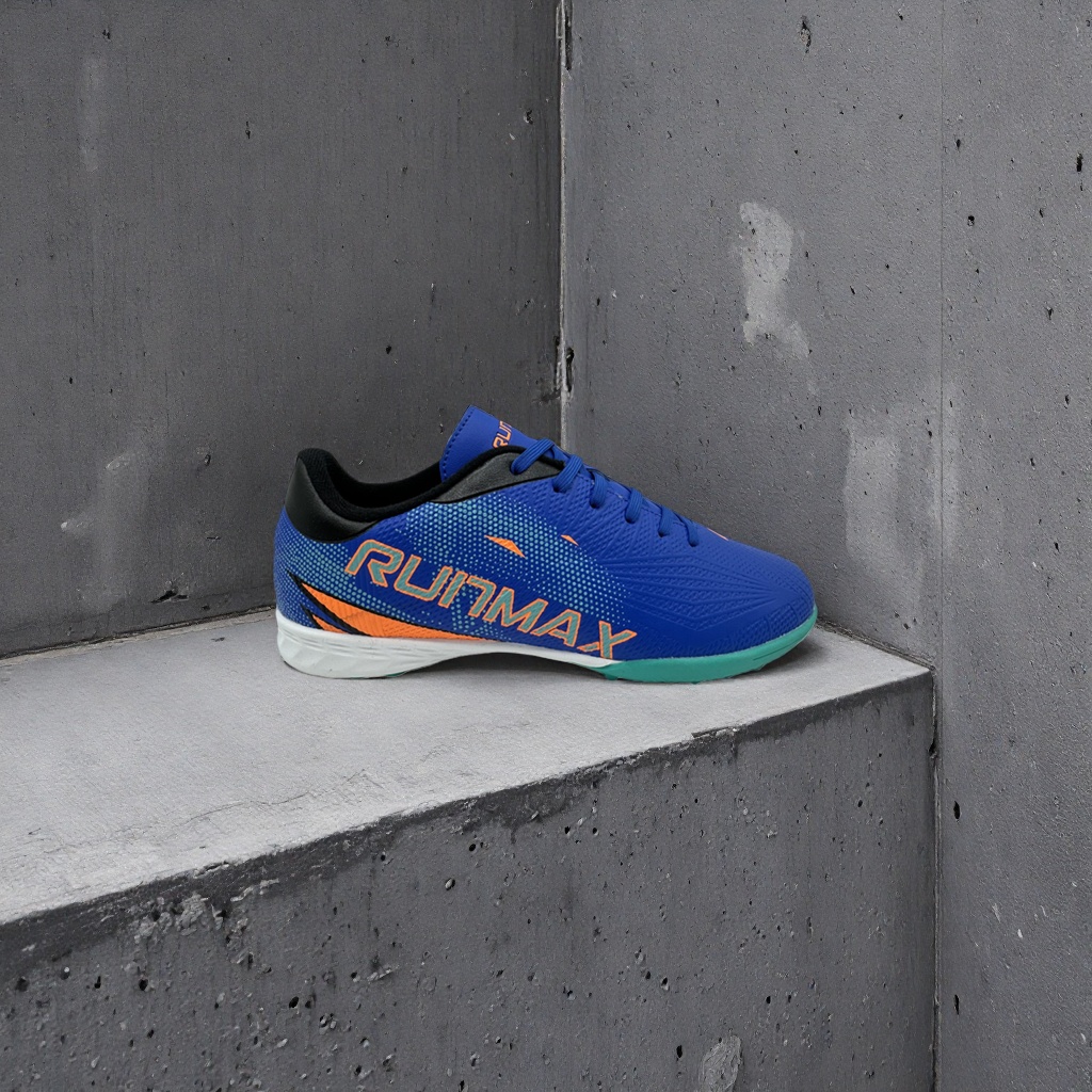 RUNMAX professional running shoes are lightweight, shock-absorbing, breathable and anti-slip. 003419039 Application Scenario