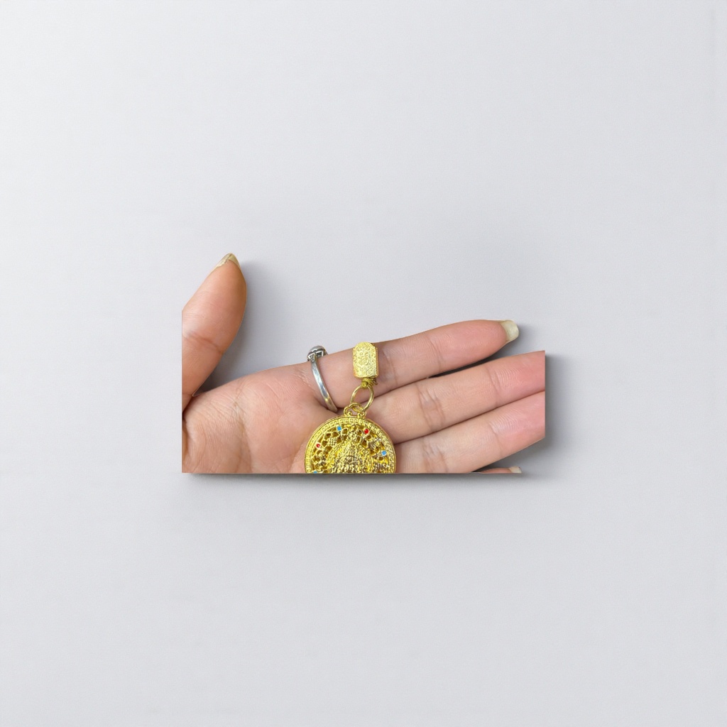 金色饰品吊坠简约时尚百搭项链女生礼物