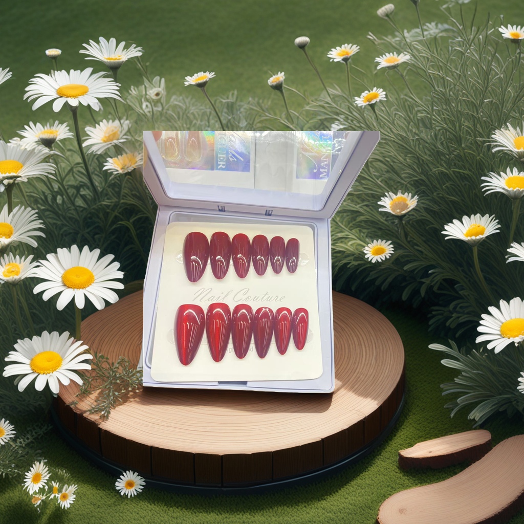 A new type of nail tool kit with detachable nail patches and long-lasting nail glue that won't fall off