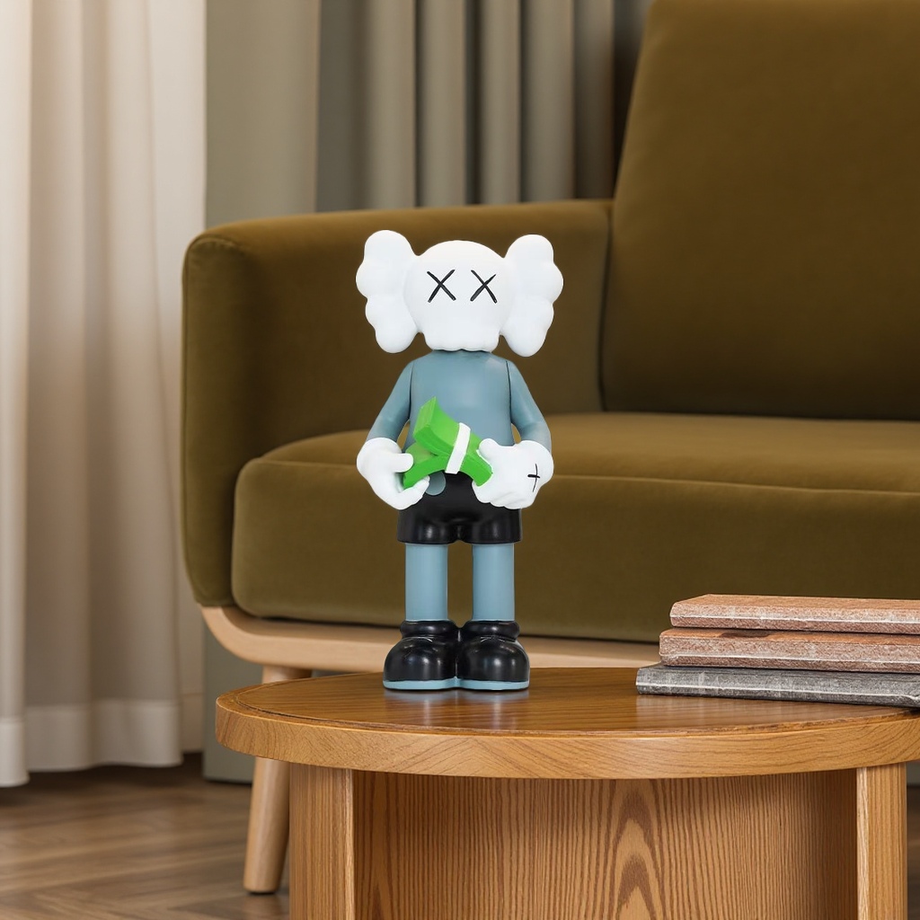 Cartoon character standing and holding money ornaments, Wealth God attracting wealth ornaments, home decoration items Application Scenario