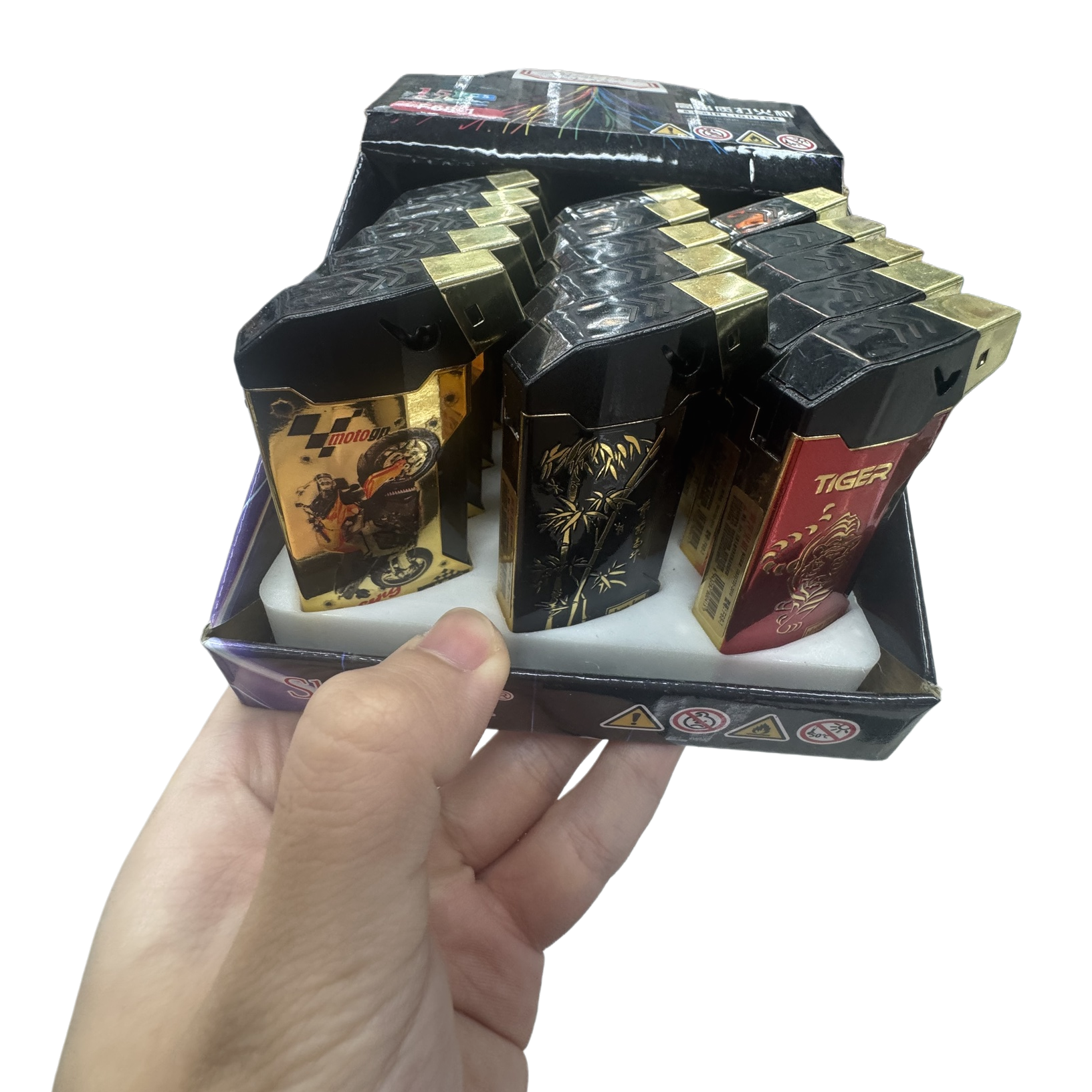Hand-held box-packed cigarette accessories, exquisite gift box set, an excellent gift choice Item Picture