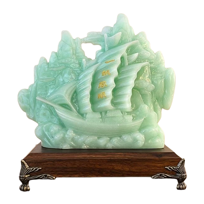 Jade-colored carved boat-shaped ornaments, smooth sailing jade ornaments, smooth sailing ornaments Item Picture