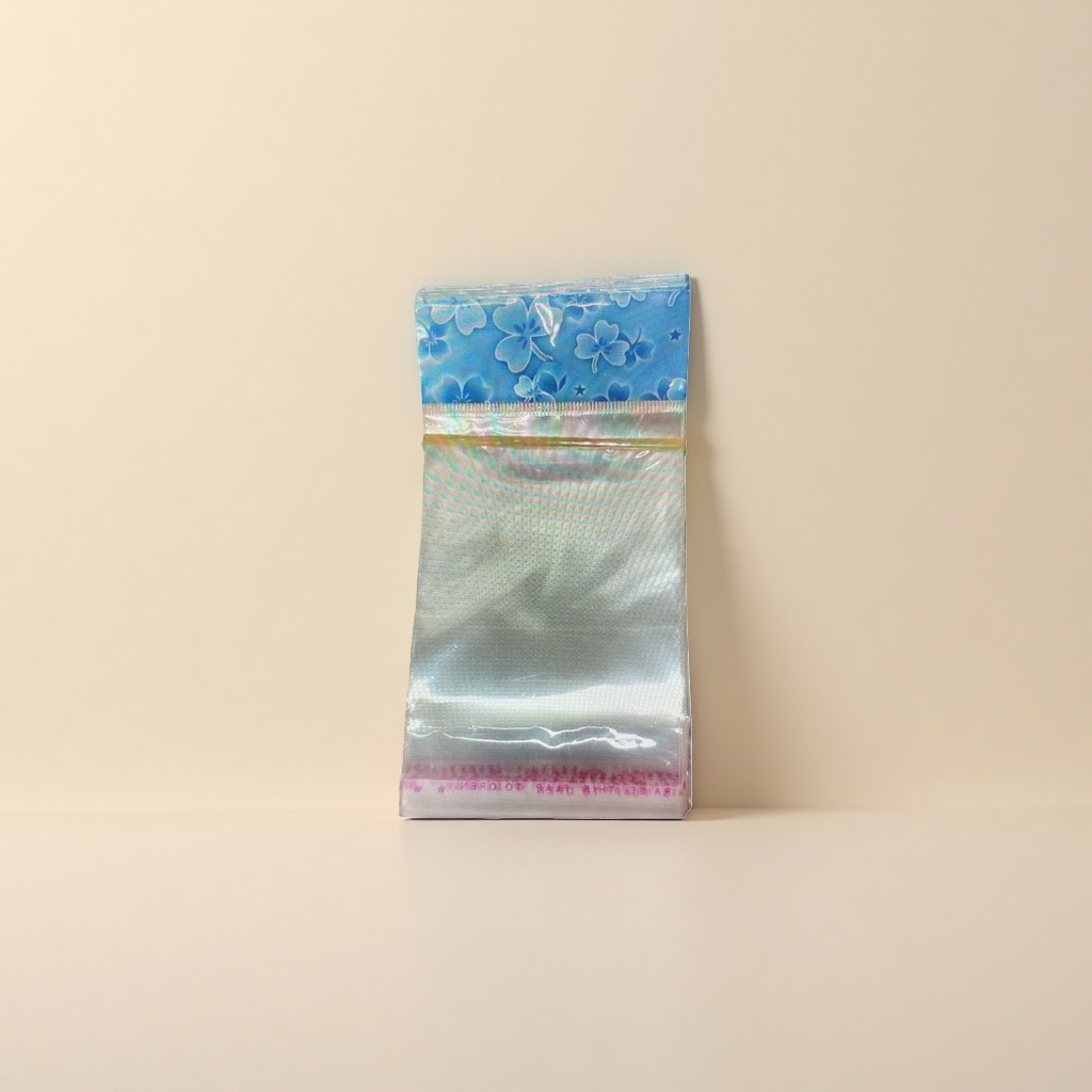 A transparent plastic bag with blue floral patterns Specification image