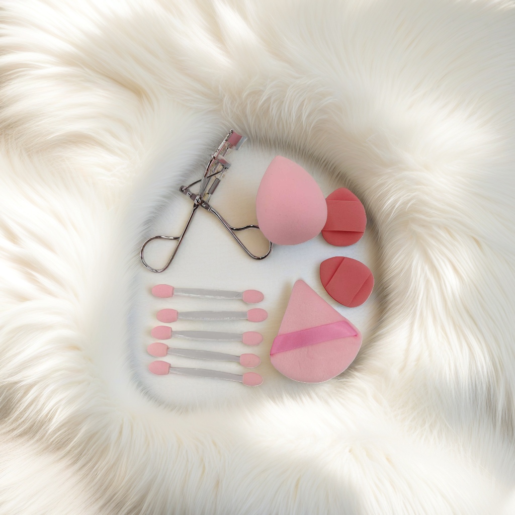 The three-piece makeup tool set of egg eyelash curler and sponge stick is a perfect moisturizing, softening and volumizing makeup tool Application Scenario