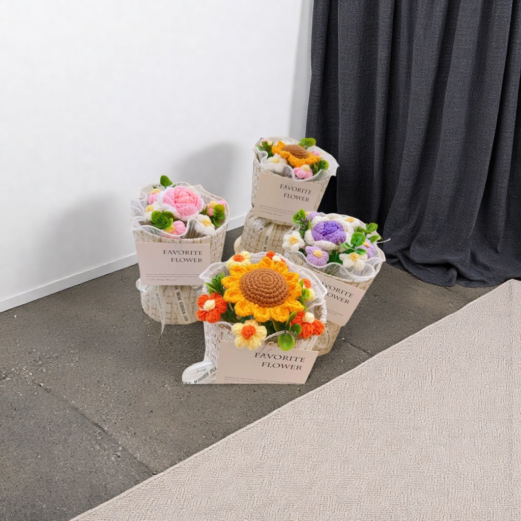 A hand-woven bouquet of exquisite preserved flowers in a gift box is a birthday present for my girlfriend's mother Application Scenario