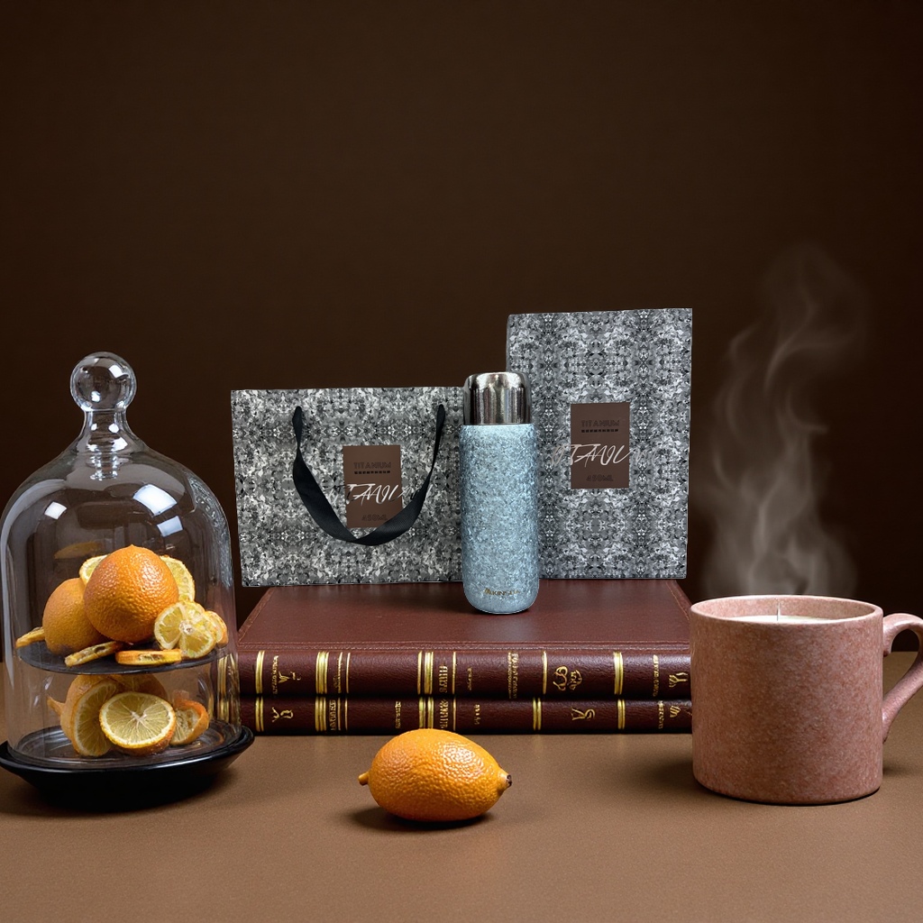 Metallic texture cocktail shaker, professional cocktail tool, household mixing cup, stainless steel wine ware details Picture