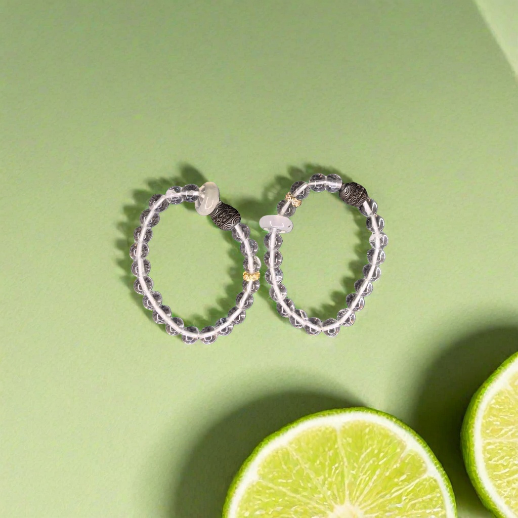 Transparent bead bracelet for women, a fashionable and simple daily wear accessory Specification image