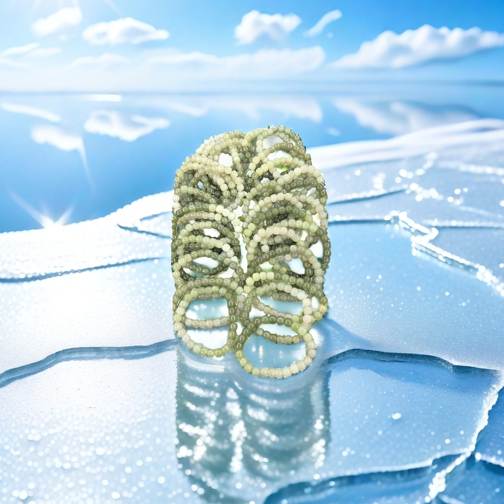 Jade bracelet, a natural jade bracelet, is a fashionable accessory for women and a gift for your girlfriend details Picture