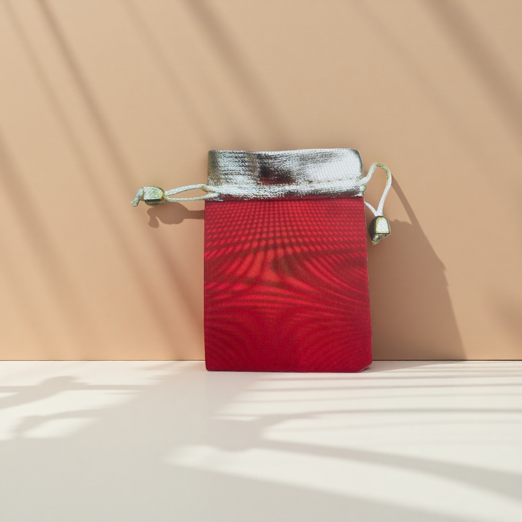 The red fabric bag is a fashionable and eco-friendly shopping bag with a large capacity and is reusable Application Scenario