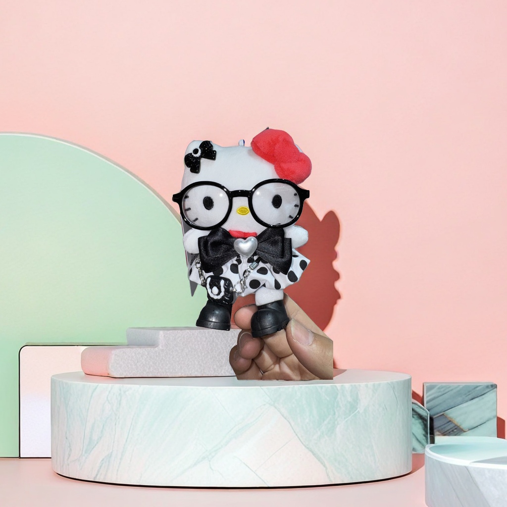 Hello Kitty玩偶产品图