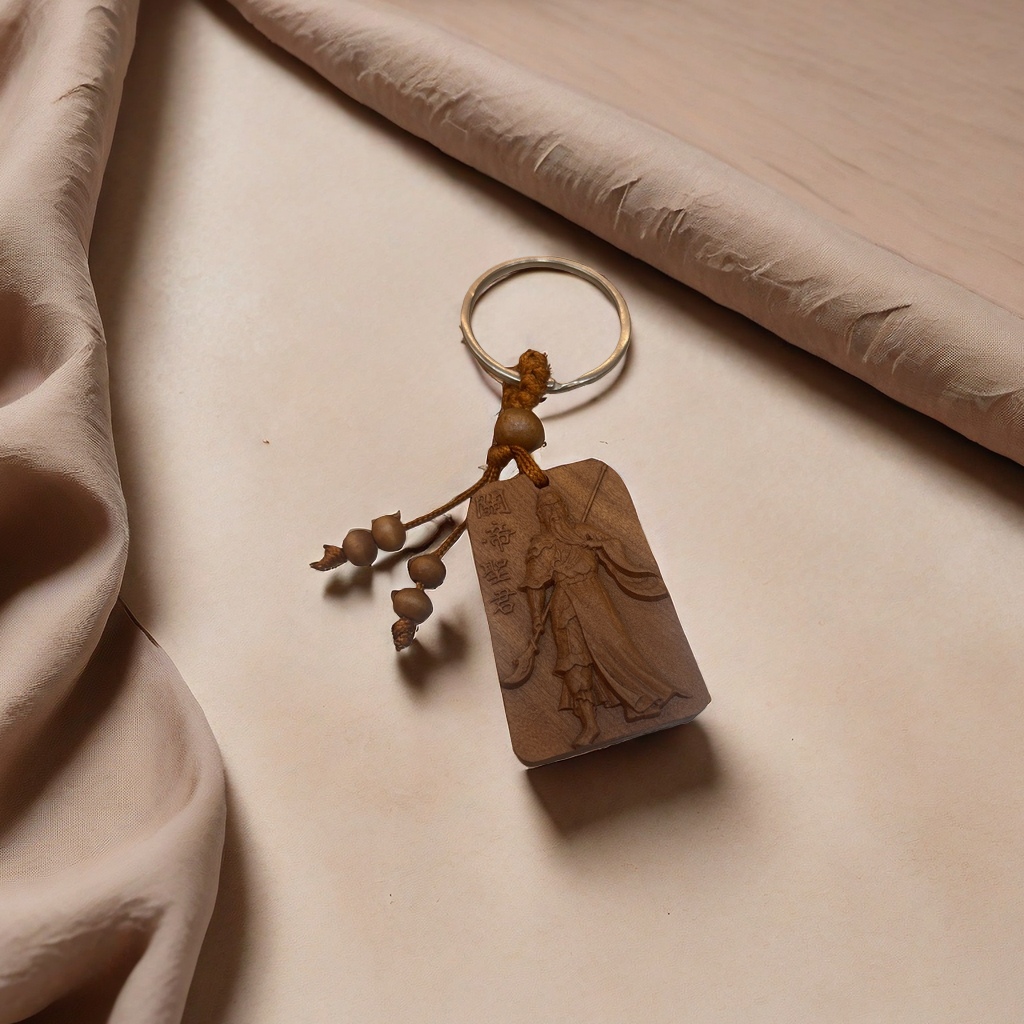 Wooden carved Guandi statue keychain, a traditional handcrafted jewelry gift Specification image