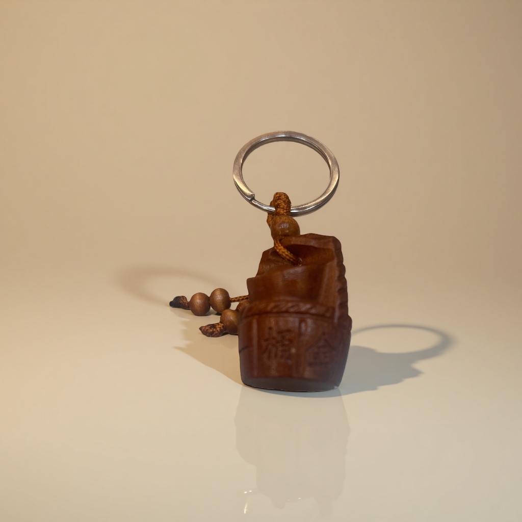 Wooden carved keychains, personalized and creative gifts, boy and girl pendants, niche accessories Specification image