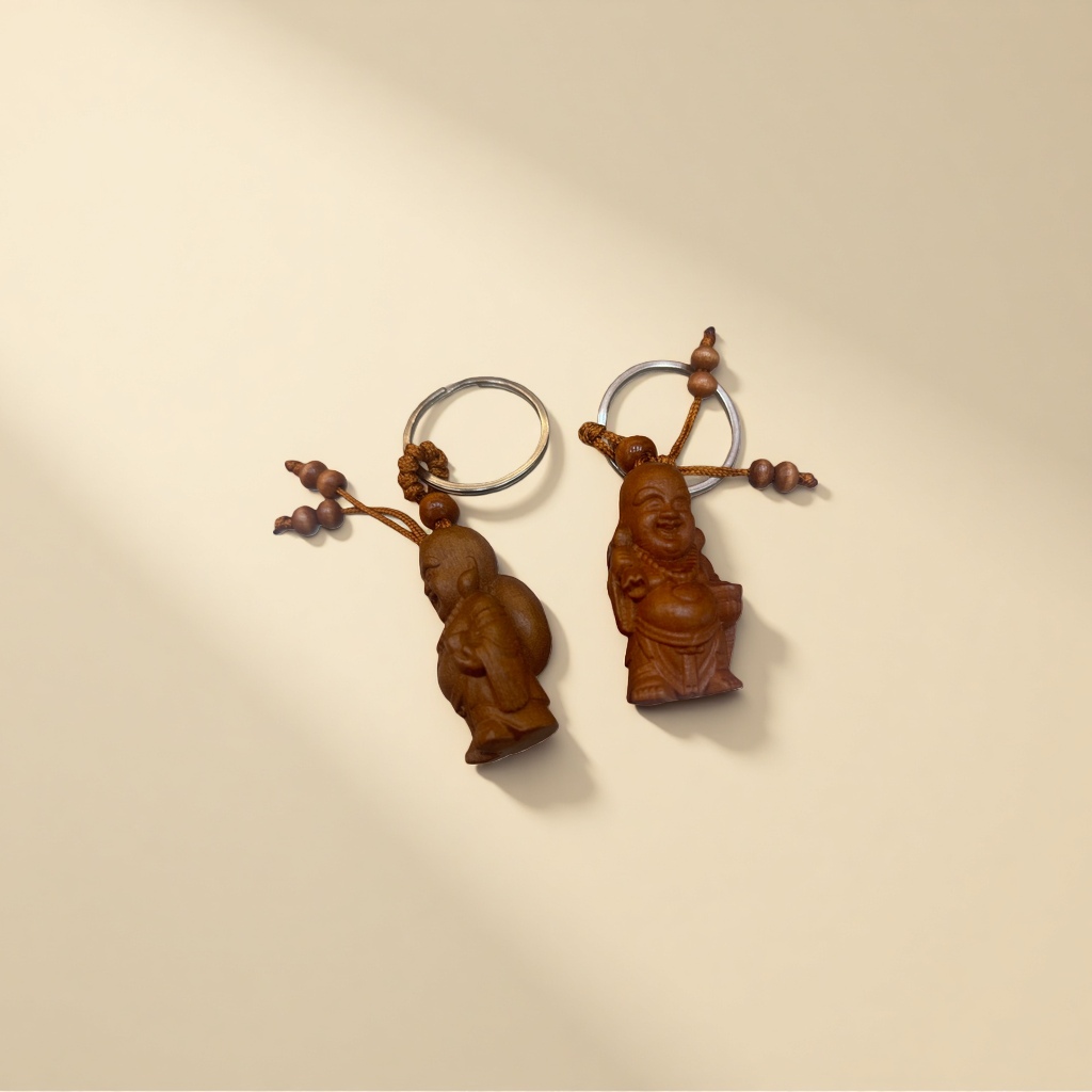 Wooden Buddha statue keychain, peace and good fortune bracelet, pendant and small accessory Application Scenario
