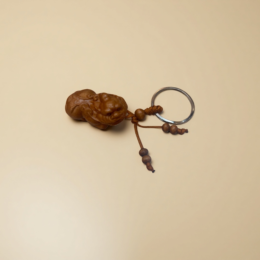 Wooden carved PI Xiu keychain decorative item, a lucky charm for attracting wealth and good fortune details Picture