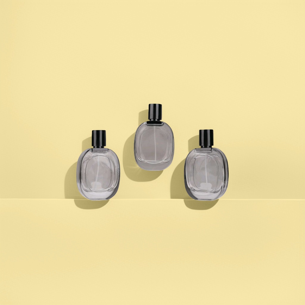Transparent glass bottle perfume bottle, exquisite fragrance bottle, reusable beauty products Application Scenario